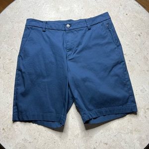 Men’s Lululemon size 30 shorts an absolute excellent condition.
